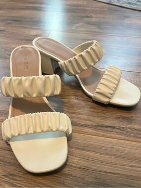 Old Navy Cream Ruched Double-Strap Block Heel Mules